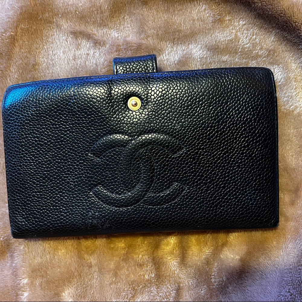 Authentic Chanel Caviar Timeless CC Wallet, Black.